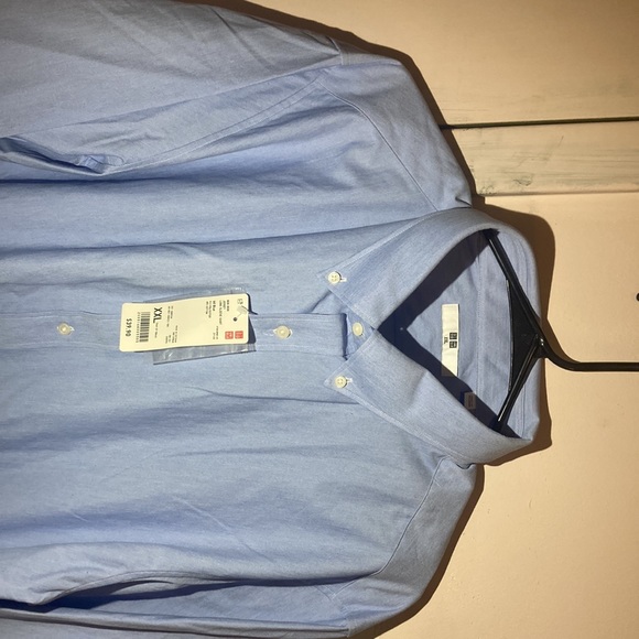 Uniqlo button down shirt - Picture 3 of 10